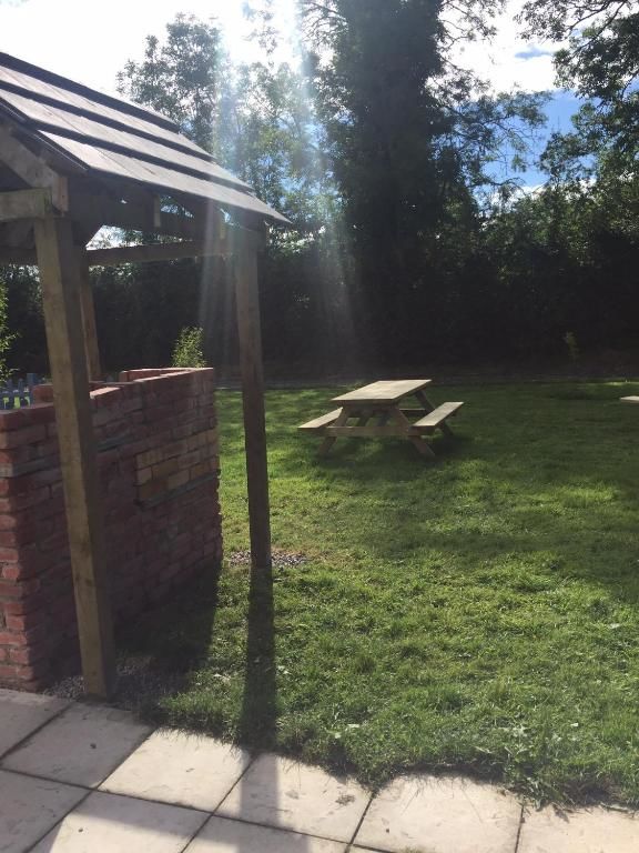 Дома для отпуска Kilcloon Self Catering Cottages & Studios Мейнут