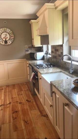Дома для отпуска Kilcloon Self Catering Cottages & Studios Мейнут Дом для отпуска-1