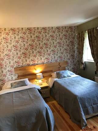 Дома для отпуска Kilcloon Self Catering Cottages & Studios Мейнут Дом для отпуска-1