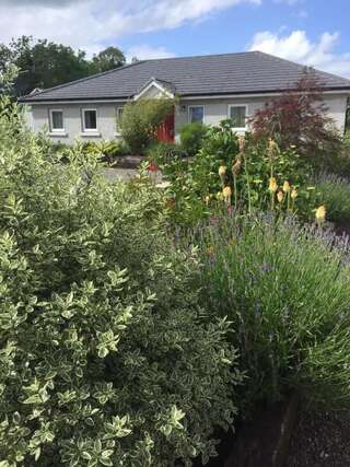 Дома для отпуска Kilcloon Self Catering Cottages & Studios Мейнут Дом для отпуска-18