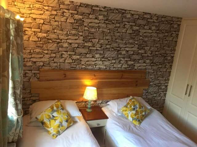 Дома для отпуска Kilcloon Self Catering Cottages & Studios Мейнут-51